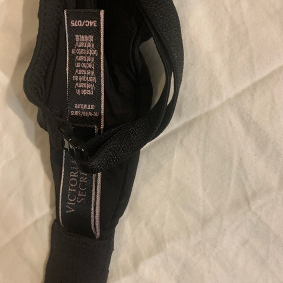 Victoria Secrets bra 34c - Picture 3 of 3